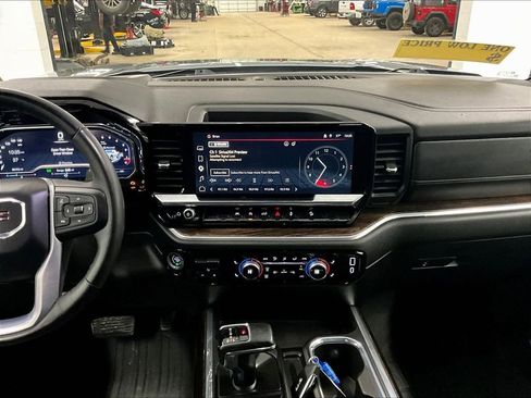 Used 2023 GMC Sierra 1500 Elevation AWD/4WD image 18