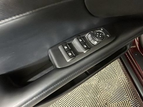 Used 2018 Lincoln MKZ Reserve w/ Climate Package FWD image 10