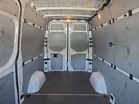 Used 2025 Mercedes-Benz Sprinter 2500 image 36