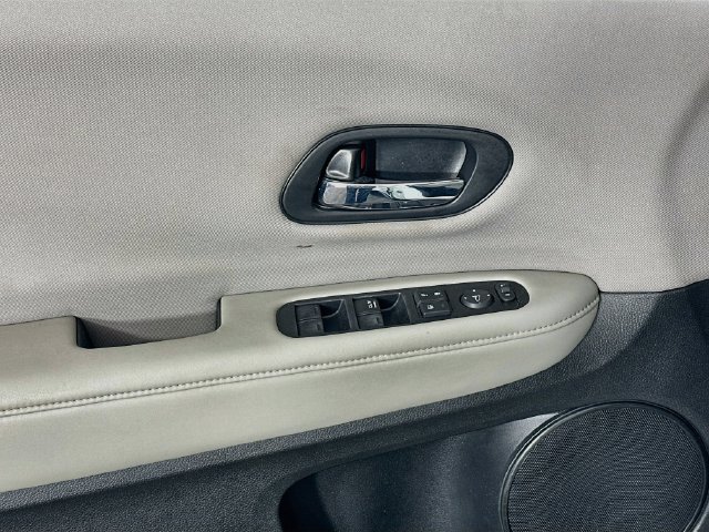 Used 2016 Honda HR-V LX image 22
