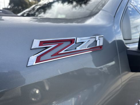 Used 2025 Chevrolet Silverado 2500 Custom w/ Custom Value Package image 16