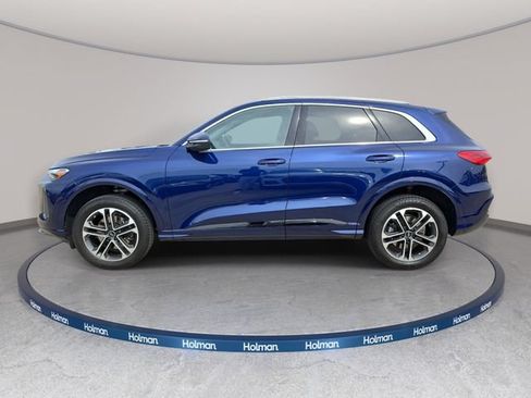 Used 2025 Audi Q5 Premium w/ Convenience Package AWD/4WD image 9