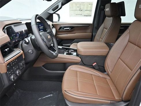 New 2026 Chevrolet Suburban High Country image 16