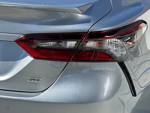 Used 2024 Toyota Camry SE image 25