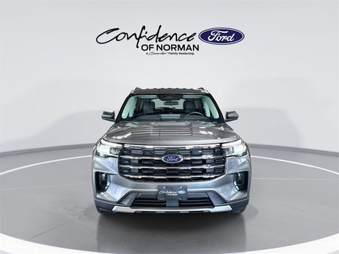 New 2026 Ford Explorer Active image 2