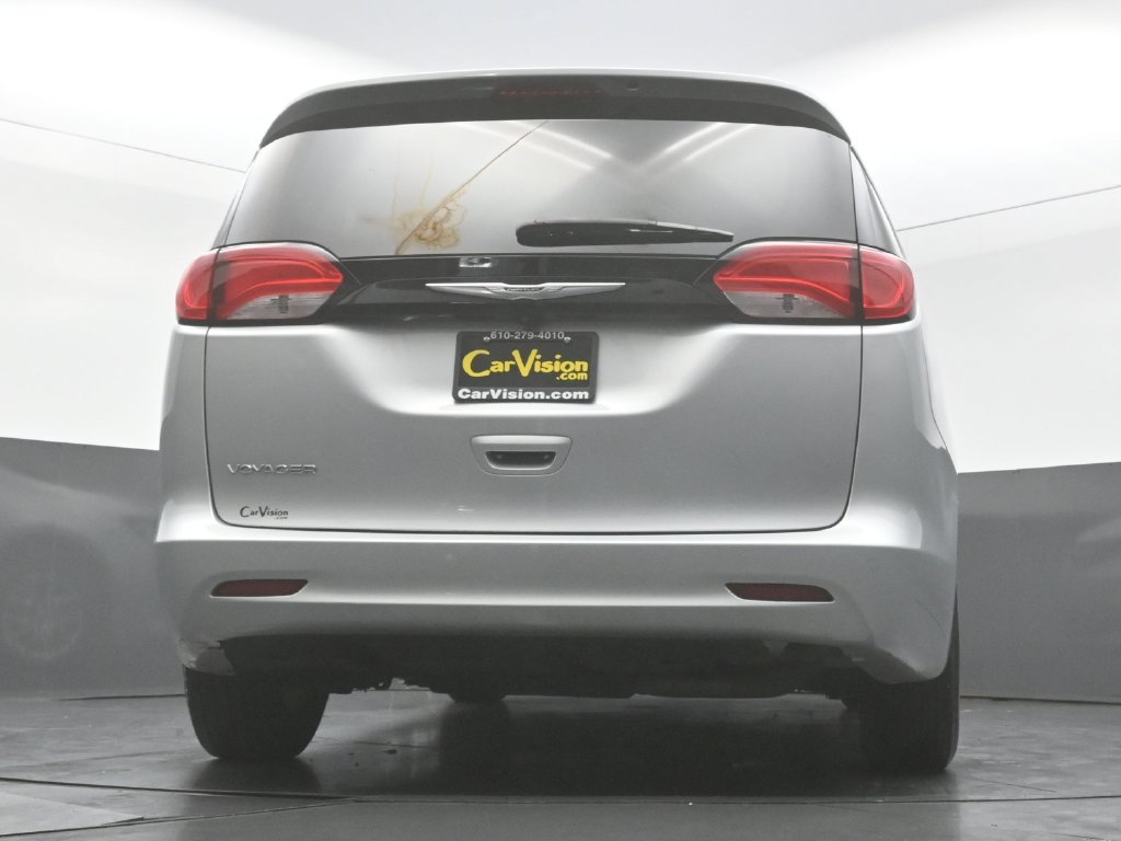 Used 2022 Chrysler Voyager LX FWD image 44