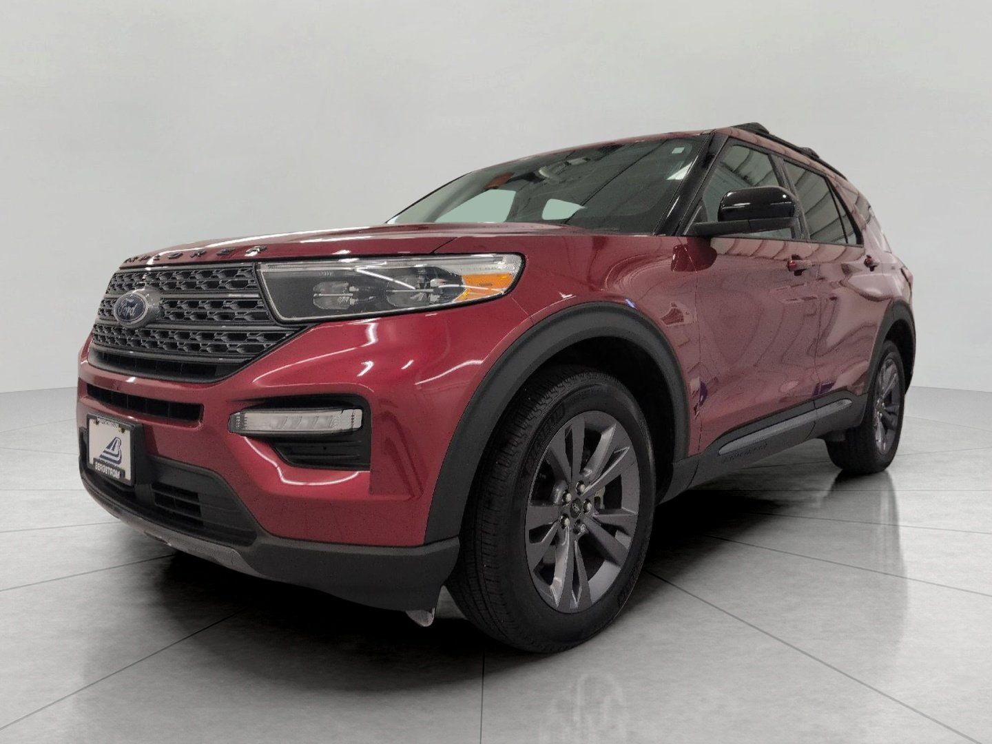 Used 2024 Ford Explorer XLT w/ Equipment Group 202A AWD/4WD image 12