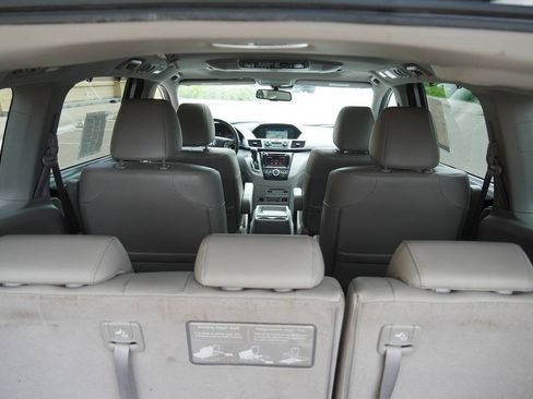Used 2015 Honda Odyssey Touring Elite image 26