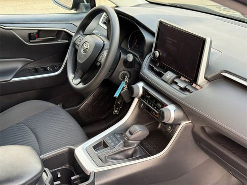 Used 2023 Toyota RAV4 LE image 11