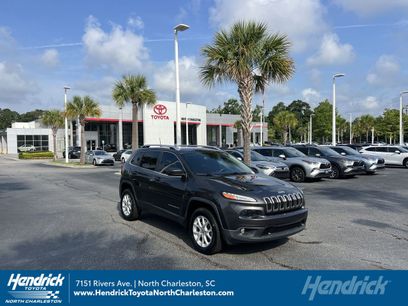 Used 2016 Jeep Cherokee Latitude w/ Safety/Convenience Group