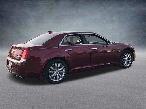 Used 2018 Chrysler 300 Limited w/ Safetytec Plus Group image 8