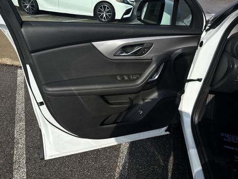 Certified 2023 Chevrolet Blazer LT w/ LPO, Black Grille Bar Package image 23