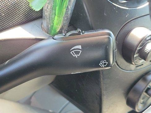 Used 2004 Volkswagen Beetle GLS FWD image 19