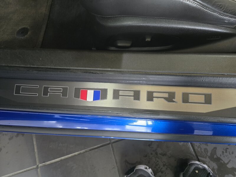 Used 2017 Chevrolet Camaro LT RWD image 19