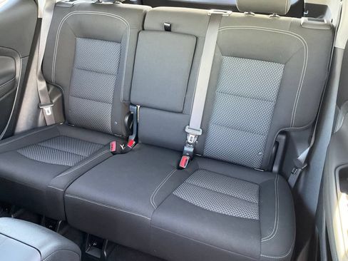 Certified 2023 GMC Terrain SLE w/ Driver Convenience Package AWD/4WD image 20