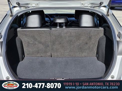 Used 2018 Toyota Prius Three image 30