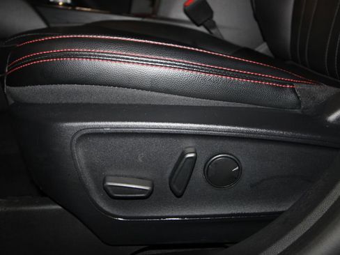 Used 2025 Ford Escape ST-Line Elite w/ Premium Technology Package image 7