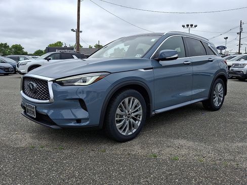 Used 2023 INFINITI QX50 Luxe AWD/4WD image 3