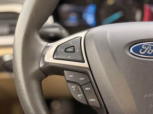 Used 2014 Ford Fusion SE FWD image 26