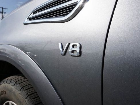 Used 2018 Nissan Armada SL w/ Premium Package image 6