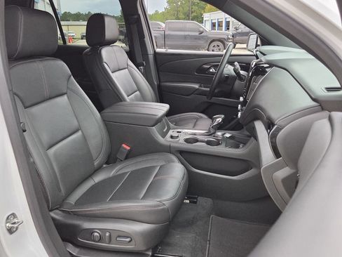 Used 2023 Chevrolet Traverse RS AWD/4WD image 20