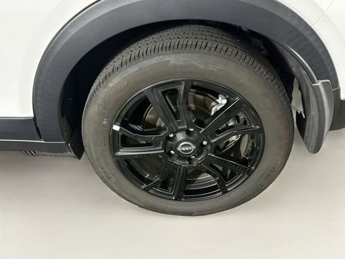 Used 2024 Nissan Kicks SR FWD image 10