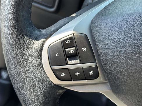 Used 2022 Ford Explorer XLT w/ Equipment Group 202A image 48