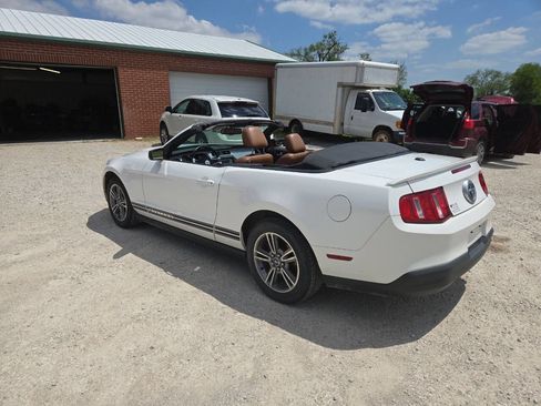 Used 2010 Ford Mustang Premium image 15