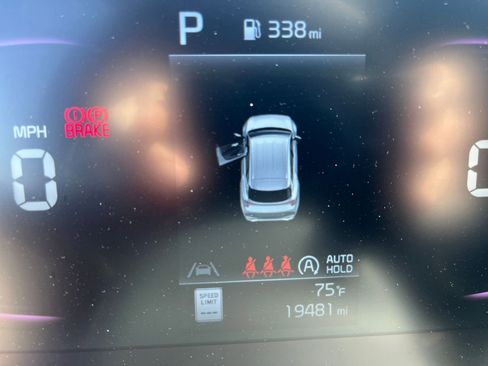 Used 2025 Kia Sportage LX image 39