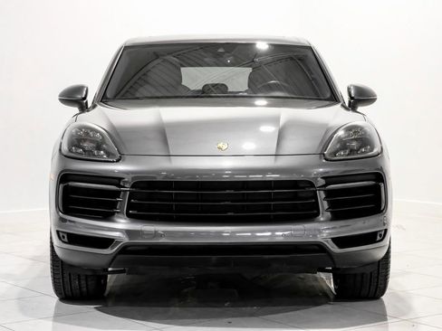 Used 2019 Porsche Cayenne image 2