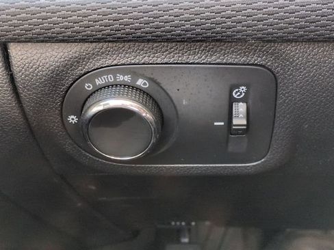 Used 2017 Chevrolet Cruze LT w/ Convenience Package image 19