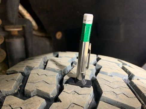 Used 2010 Ford F350 Lariat image 32