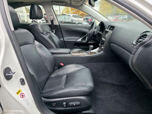 Used 2010 Lexus IS 250 AWD image 21
