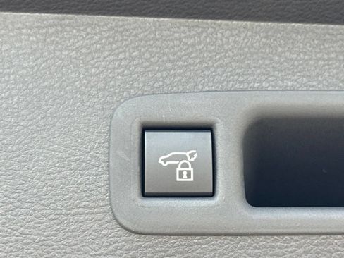 New 2026 Toyota Sienna Platinum AWD/4WD image 15