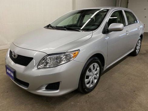Used 2010 Toyota Corolla XLE image 8