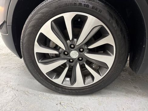 Used 2022 Buick Encore Preferred image 27