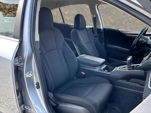 Used 2022 Subaru Legacy Premium image 7