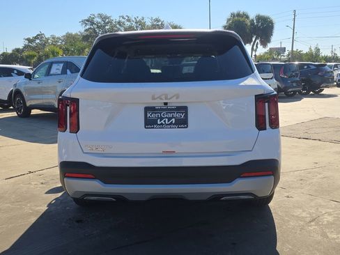New 2026 Kia Sorento LX FWD image 7