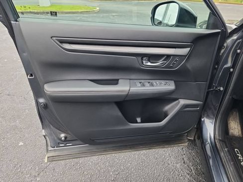 Used 2025 Honda CR-V Sport-L image 9