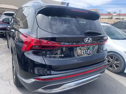 Used 2021 Hyundai Santa Fe SEL w/ Convenience Package FWD image 2