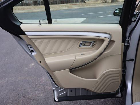 Used 2015 Ford Taurus SEL w/ Equipment Group 201A image 24