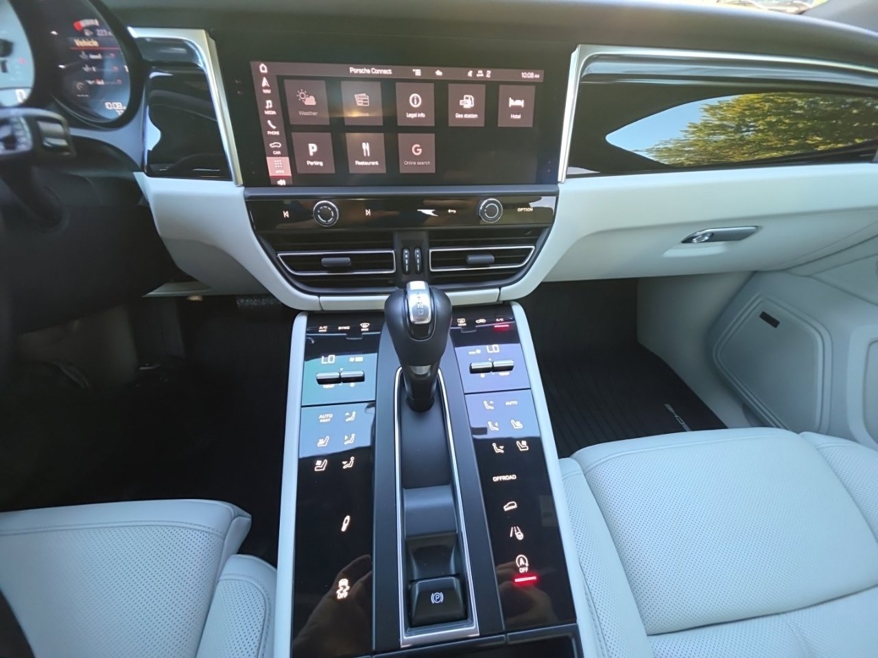 Used 2023 Porsche Macan S AWD/4WD image 41