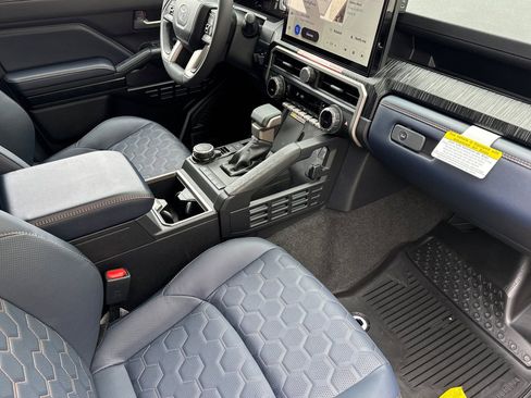 New 2026 Toyota 4Runner 4WD image 15