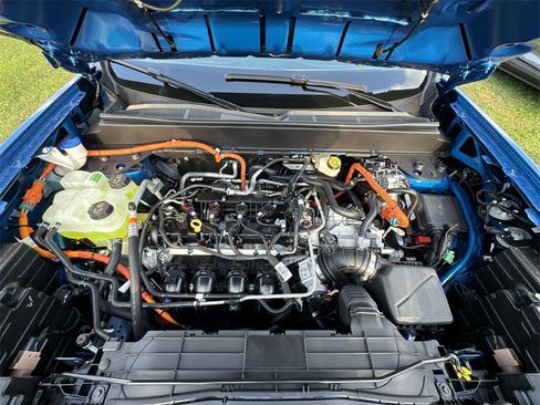 New 2025 Ford Maverick XLT w/ Equipment Group 301A image 25