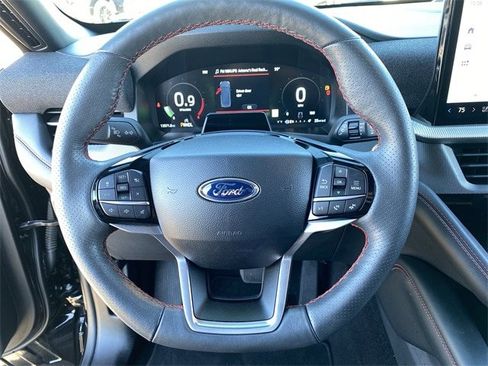 Used 2025 Ford Explorer ST-Line image 28
