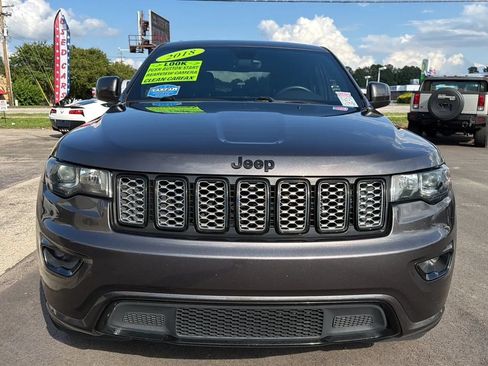 Used 2018 Jeep Grand Cherokee Altitude RWD image 8