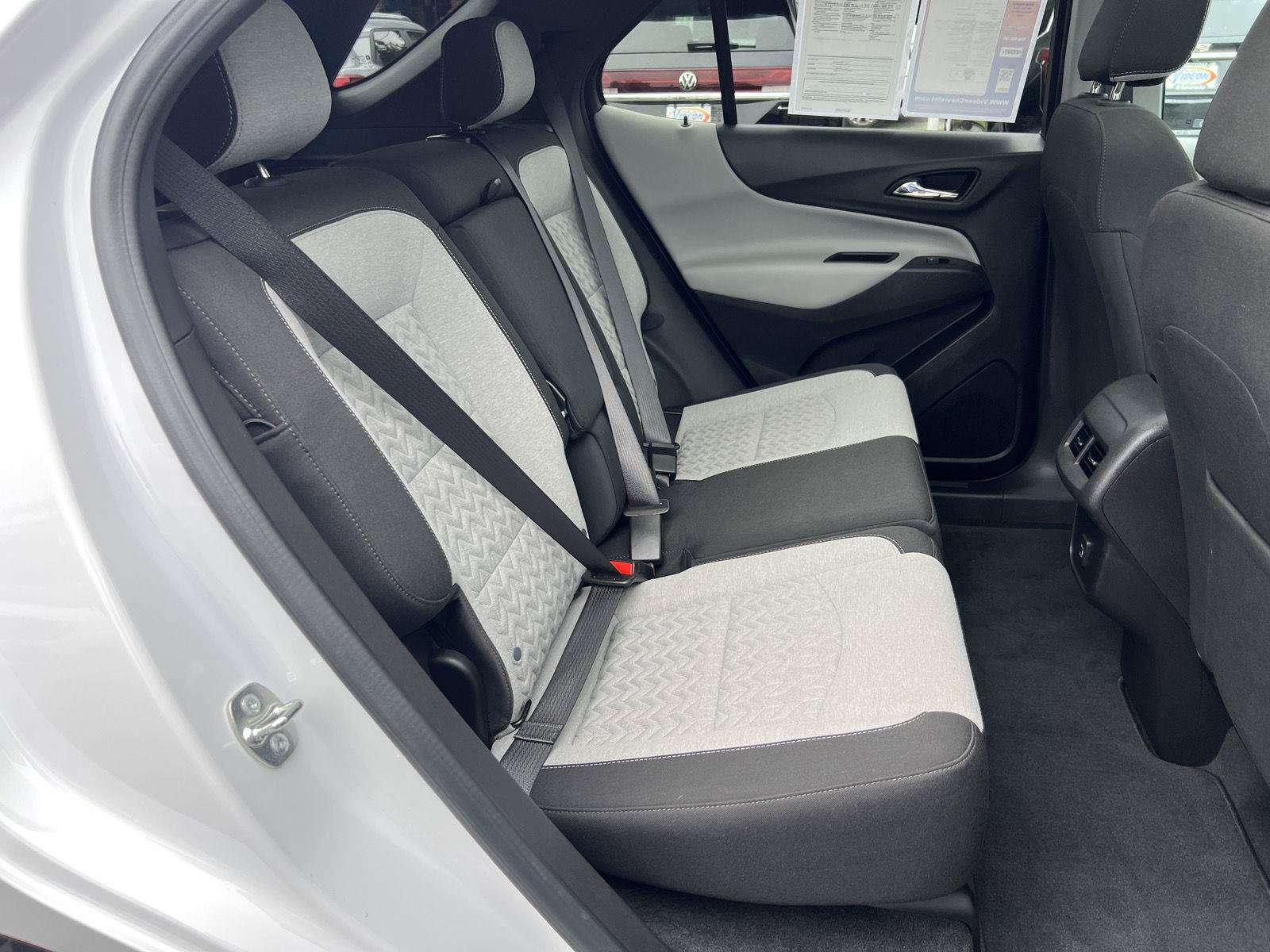 Used 2024 Chevrolet Equinox LT AWD/4WD image 17