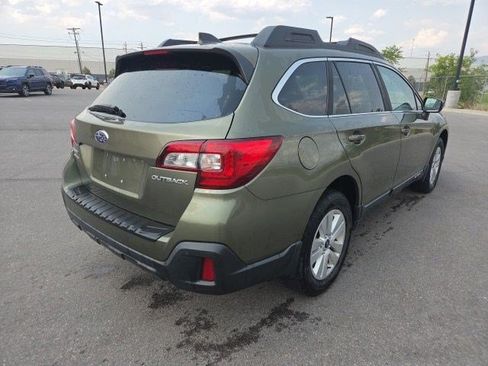 Used 2019 Subaru Outback 2.5i Premium AWD/4WD image 3
