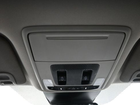 Used 2023 Honda Pilot Elite image 17