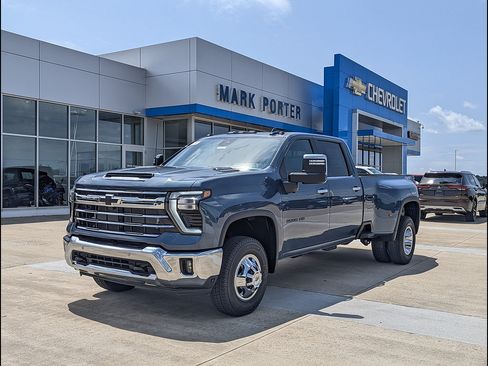 New 2026 Chevrolet Silverado 3500 LTZ w/ LTZ Convenience Package AWD/4WD image 1